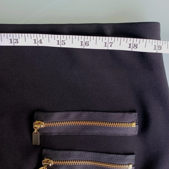 Joseph Ribkoff Black Pencil Skirt Gold Zipper Detail Knee Length Women's Size 18 - Picture 4 of 9
